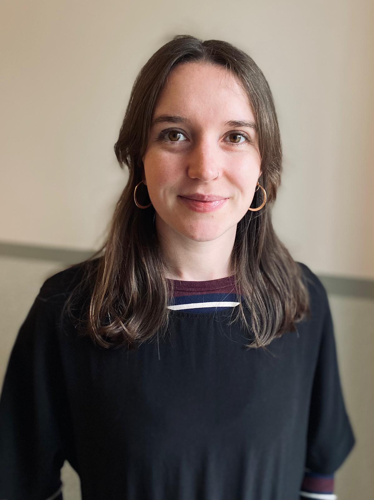 portrait of Becca Murdoch